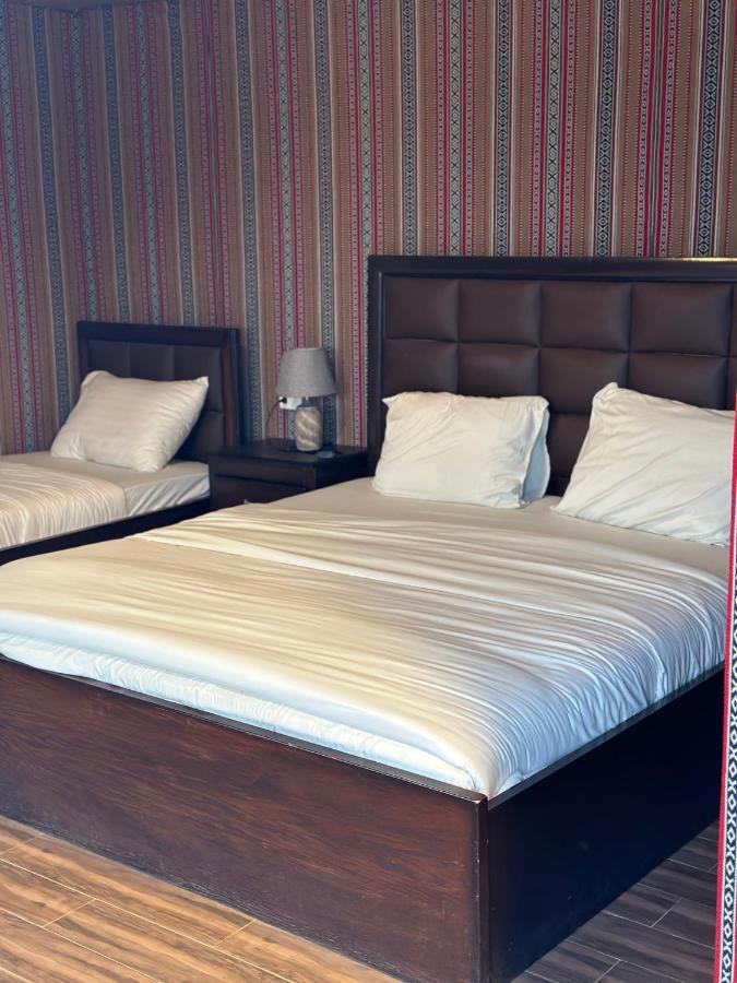 Rum Four Mountain Luxury Camp 와디럼 외부 사진