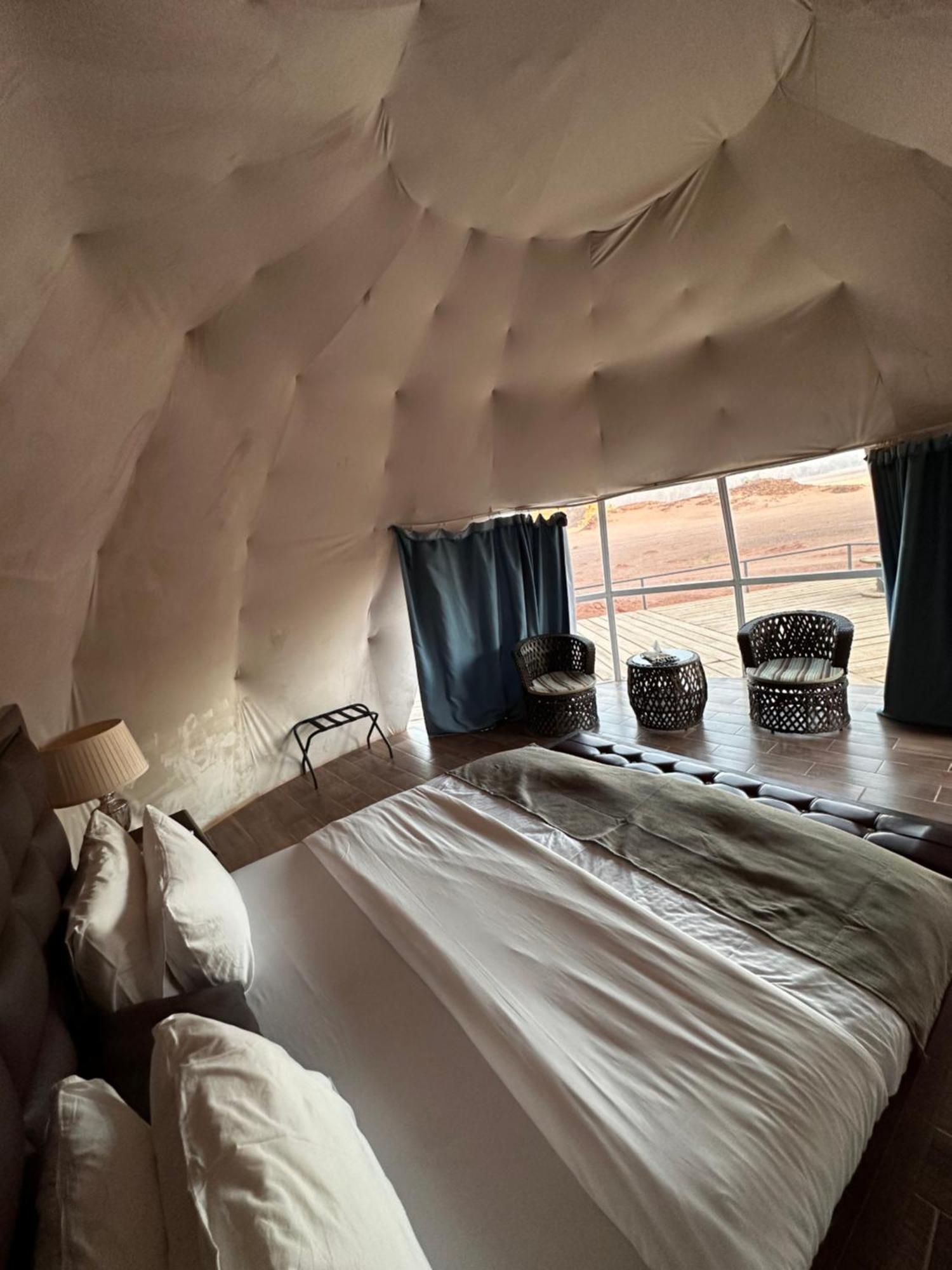 Rum Four Mountain Luxury Camp 와디럼 외부 사진